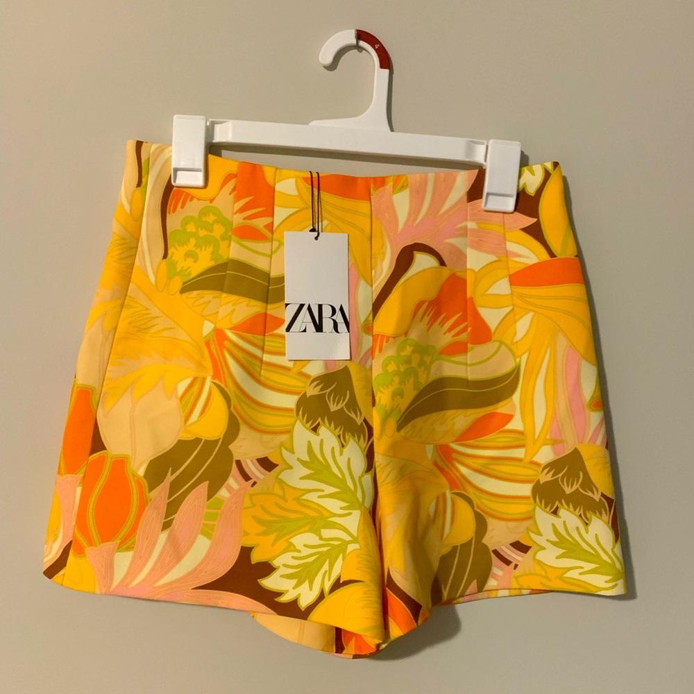 High Waisted Tropical Printed Shorts